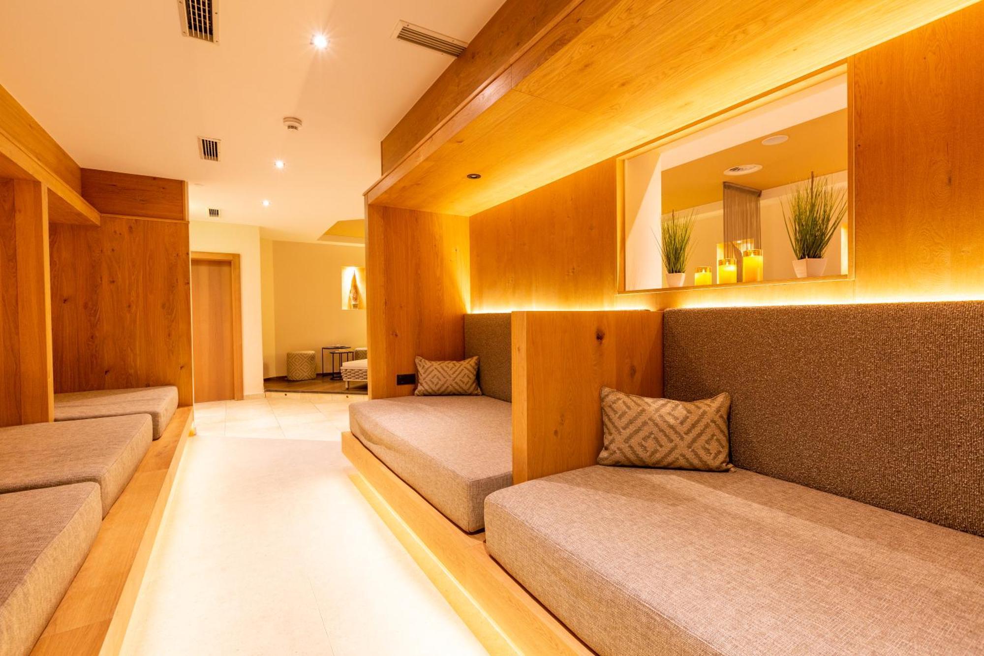 Hotel Mittagskogel Pitztal 장크트 리온하드 임 피츠탈 외부 사진