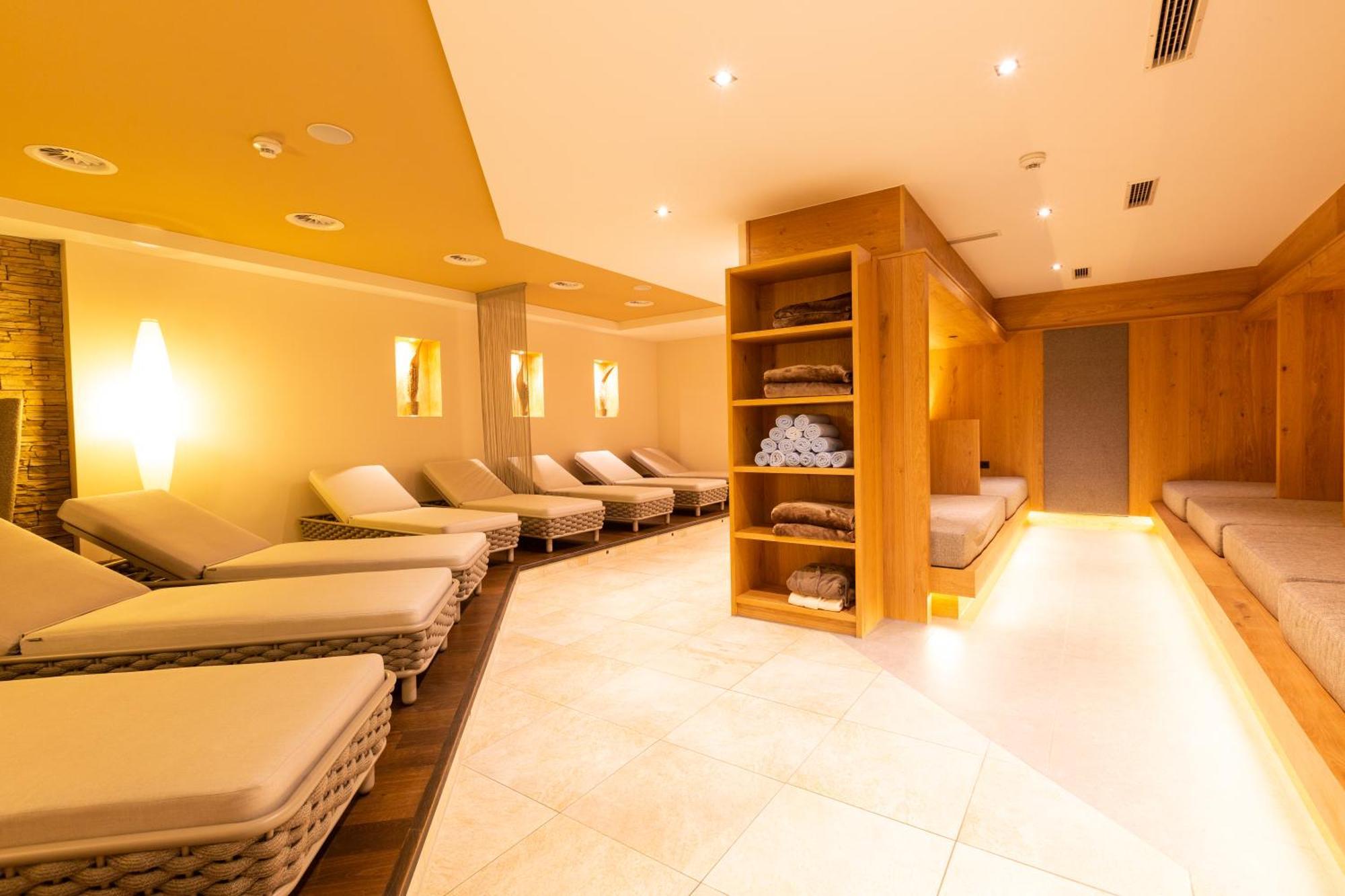 Hotel Mittagskogel Pitztal 장크트 리온하드 임 피츠탈 외부 사진