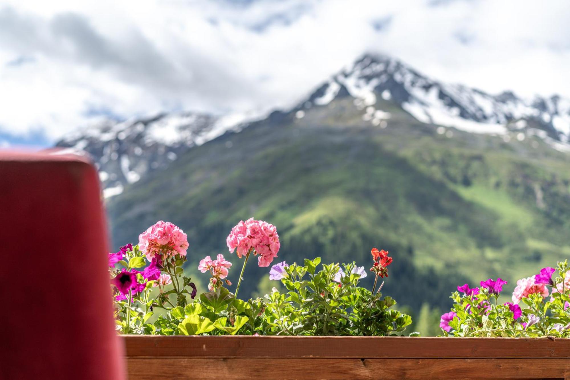 Hotel Mittagskogel Pitztal 장크트 리온하드 임 피츠탈 외부 사진
