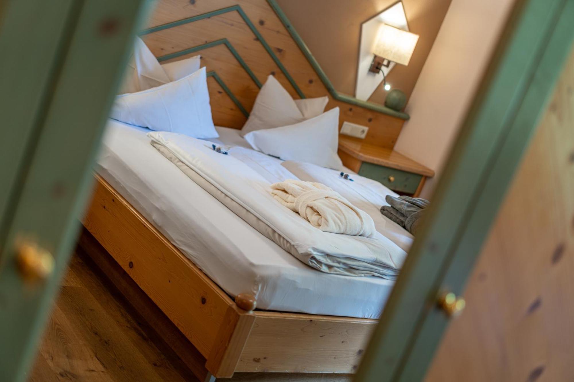 Hotel Mittagskogel Pitztal 장크트 리온하드 임 피츠탈 외부 사진